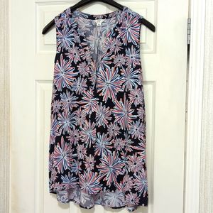 Crown and Ivy XL tank top shell. With fireworks print. Great for summer or vacay